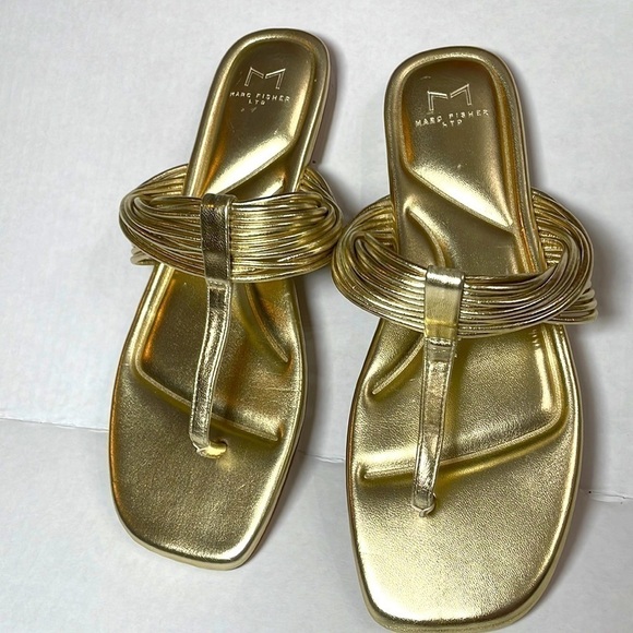 MARC FISHER LTD Tanya Gold Thong Slide Sandals Cushion Sole Flats Flip Flop 7.5 - Picture 1 of 12